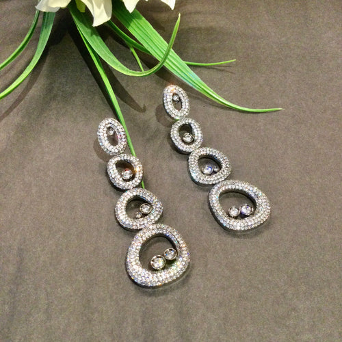 SG4048 EARRING 4 CIRCLE LONG SILVER