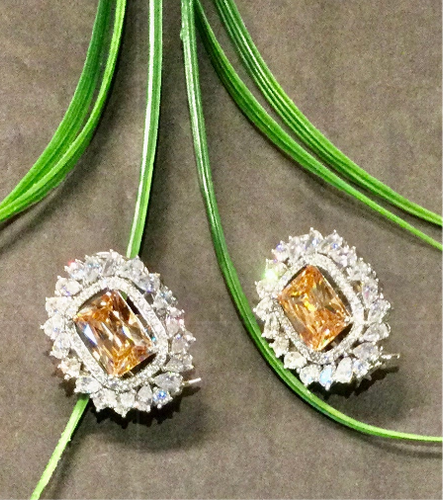 GA952E CHAMPAGNE STUDS