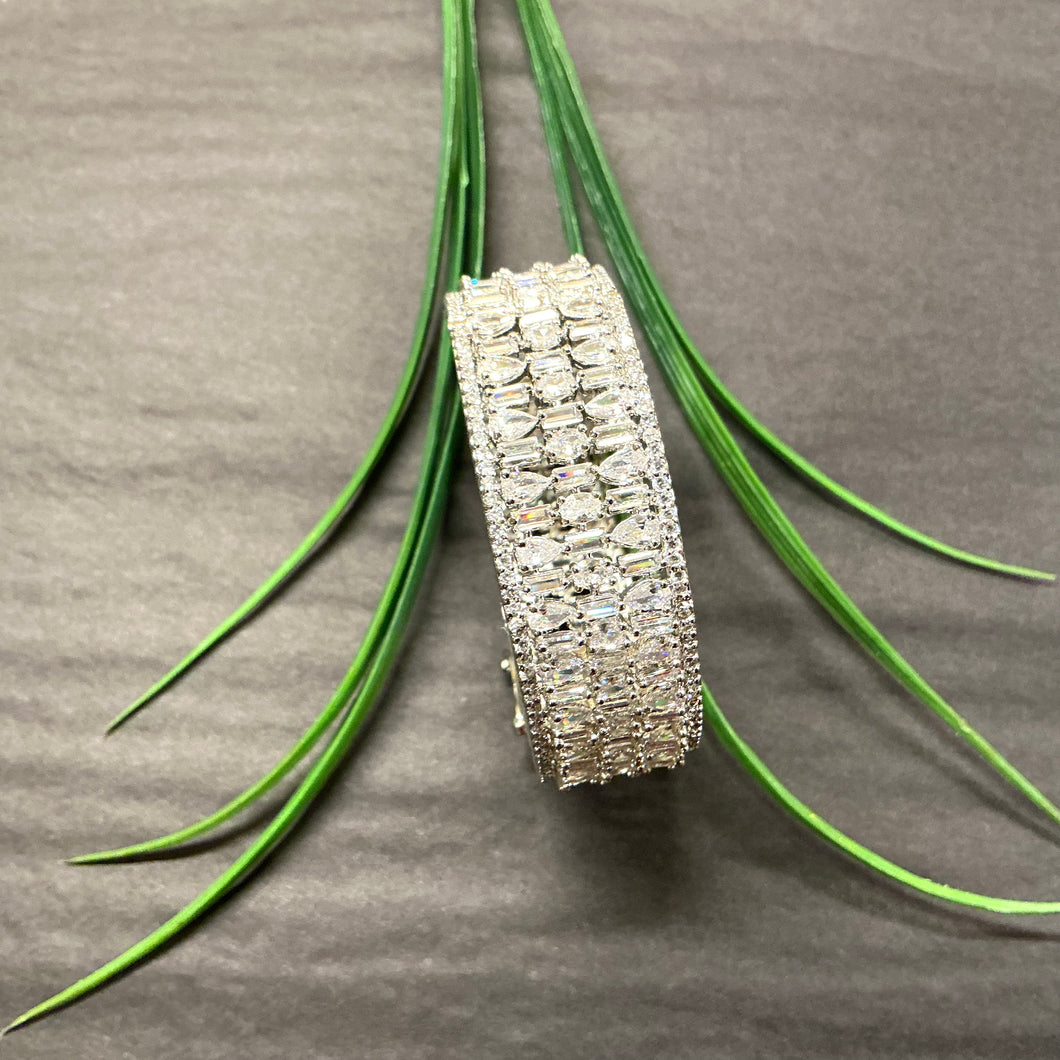 RK105 BRACELET SINGLE 3 LINE DIFFERENT SHAPED CRYSTAL CZ 2.2