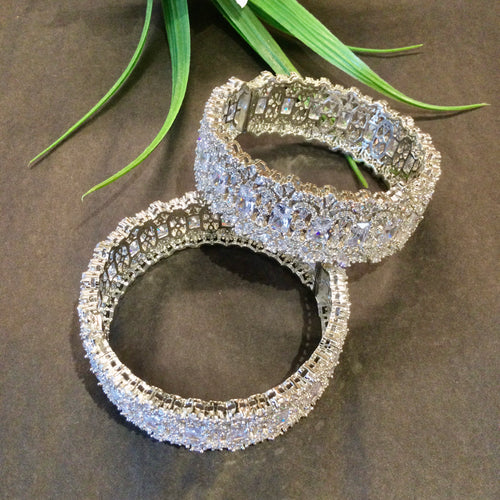 SG3994 BRACELET PAIR THICK AD ALL WHITE SIZE 2.2