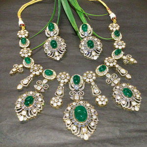 SG4261 LEGACY KUNDAN BIG GREEN BRIDAL SET