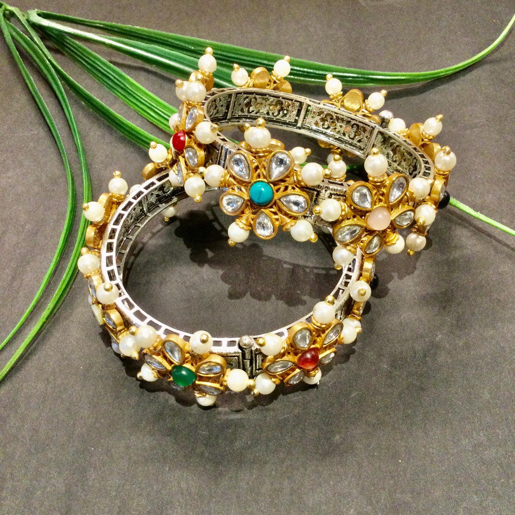 SG4390 BANGLE PAIR FLOWER MULTI 2.4