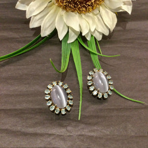 OP490 EARRING GREY MINT STUDS