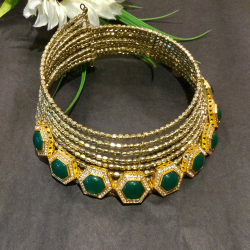 SG3772 WIRE CHOKER GOLD WITH GREEN PCS LINE
