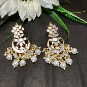 AA209 EARRING MOP BALI