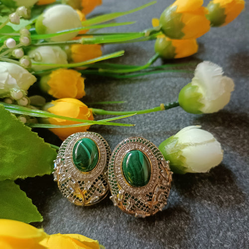 PP6592 EARRING CZ BIG STUDS GREEN CENTER STONE