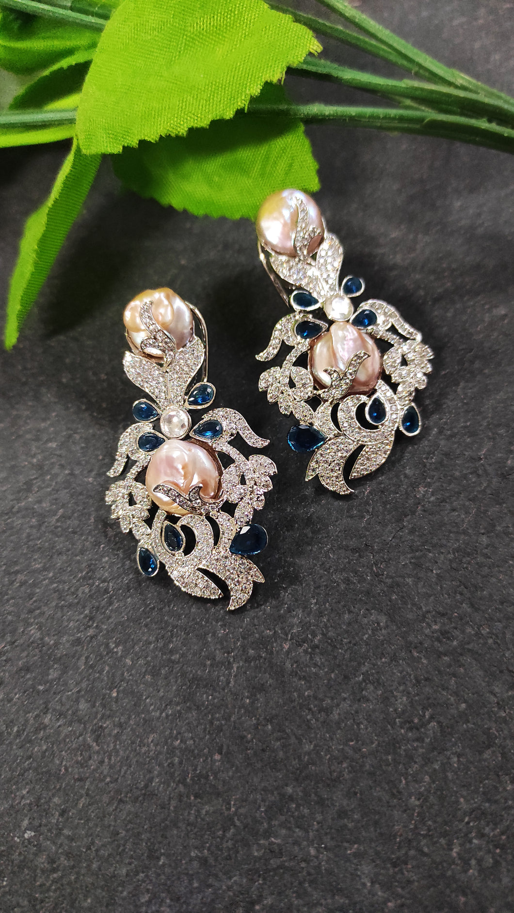 PP4675 EARRING PEARL AND CZ BLUE