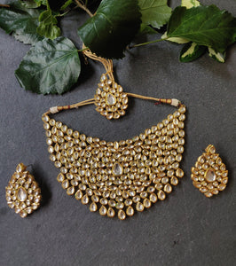 PP4886 LEGACY BRIDAL KUNDAN SET WITH TIKKA AND EARRINGS