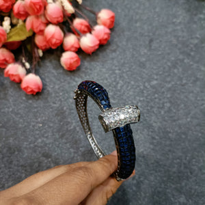 PP7044 BRACELET CZ DELICATE BLUE WITH CENTER CLEAR STONE