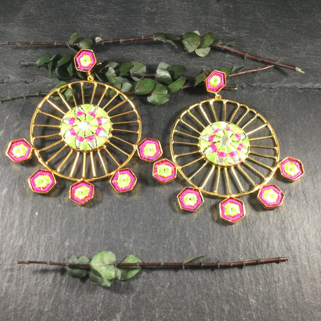 CS62 EARRINGS SARI GIANT HOOPS