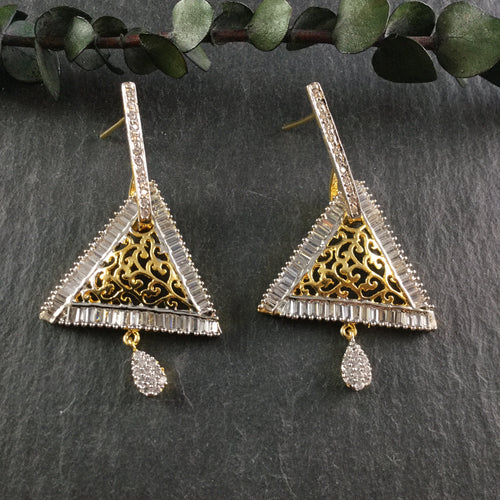 PP3814 EARRING TRIANGLE GOLD SILVER BAGUETTE FILIGREE